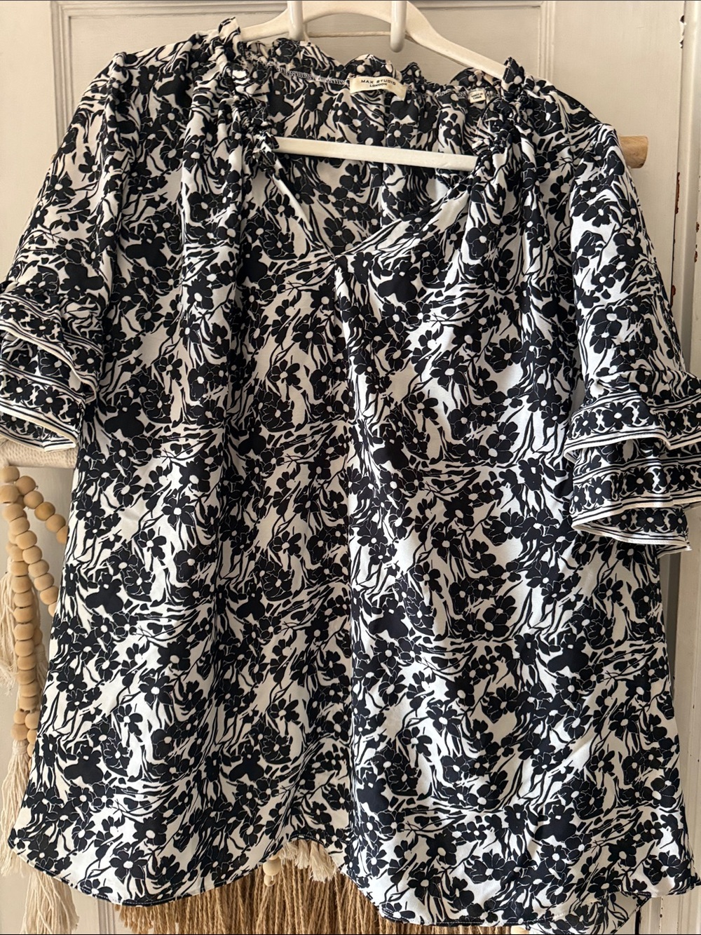Max Studio Black and White Floral Peasant Blouse 3x